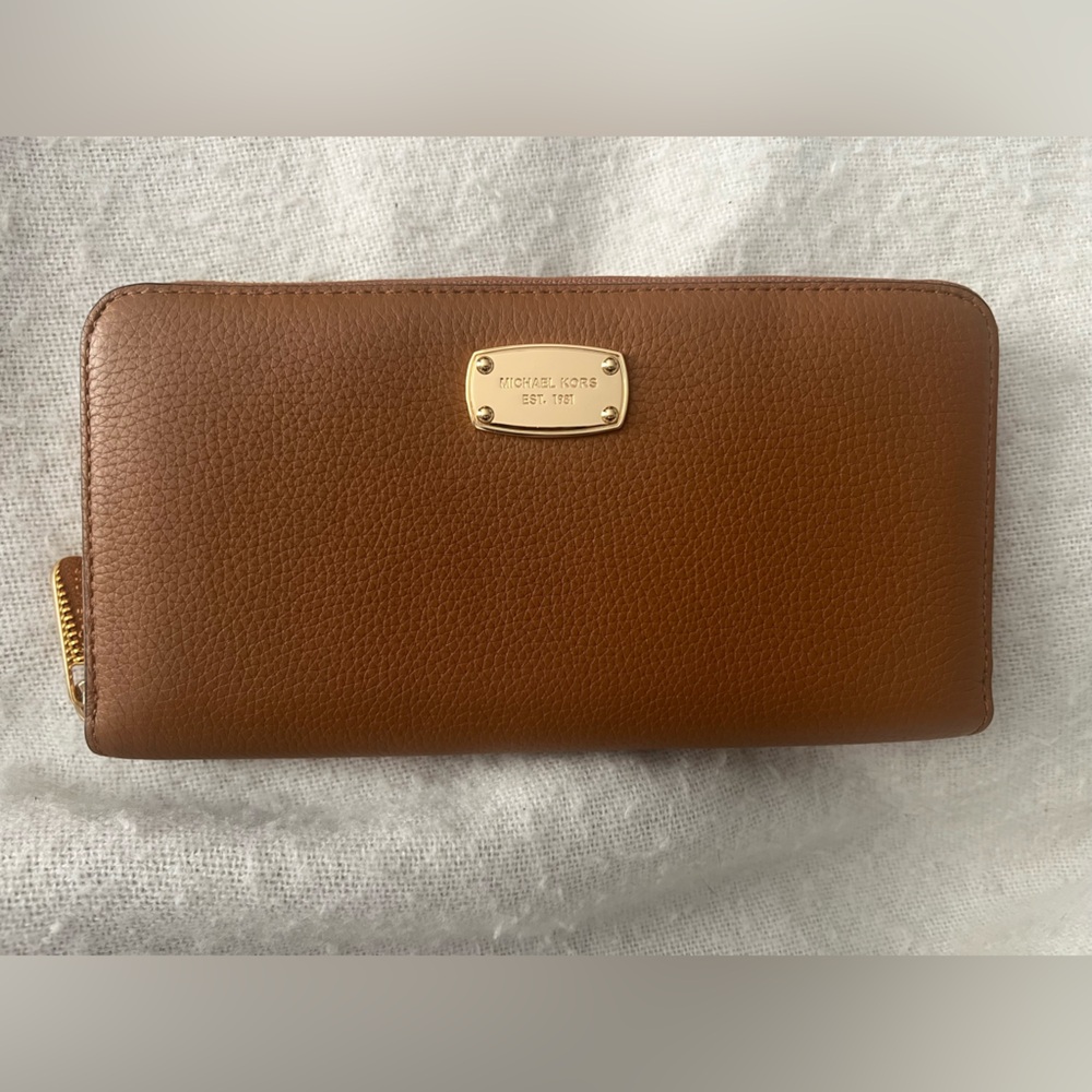 Michael Kors Tan Wallet with Gold Logo